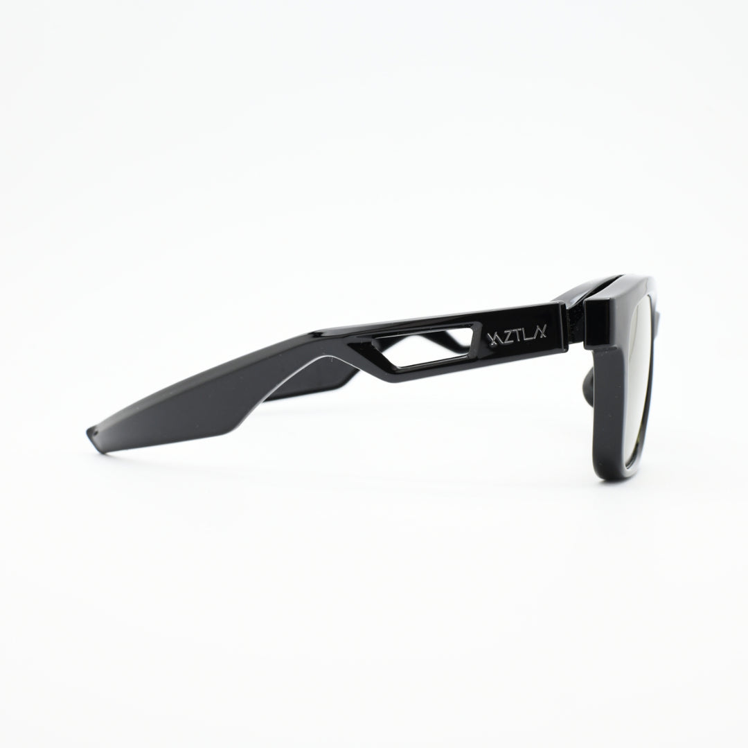 XAZTLAN ザストラン<br>CHEROKEE チェロキー<br>GLOSSY BLACK/Crysyal Amber Green R425<br>
