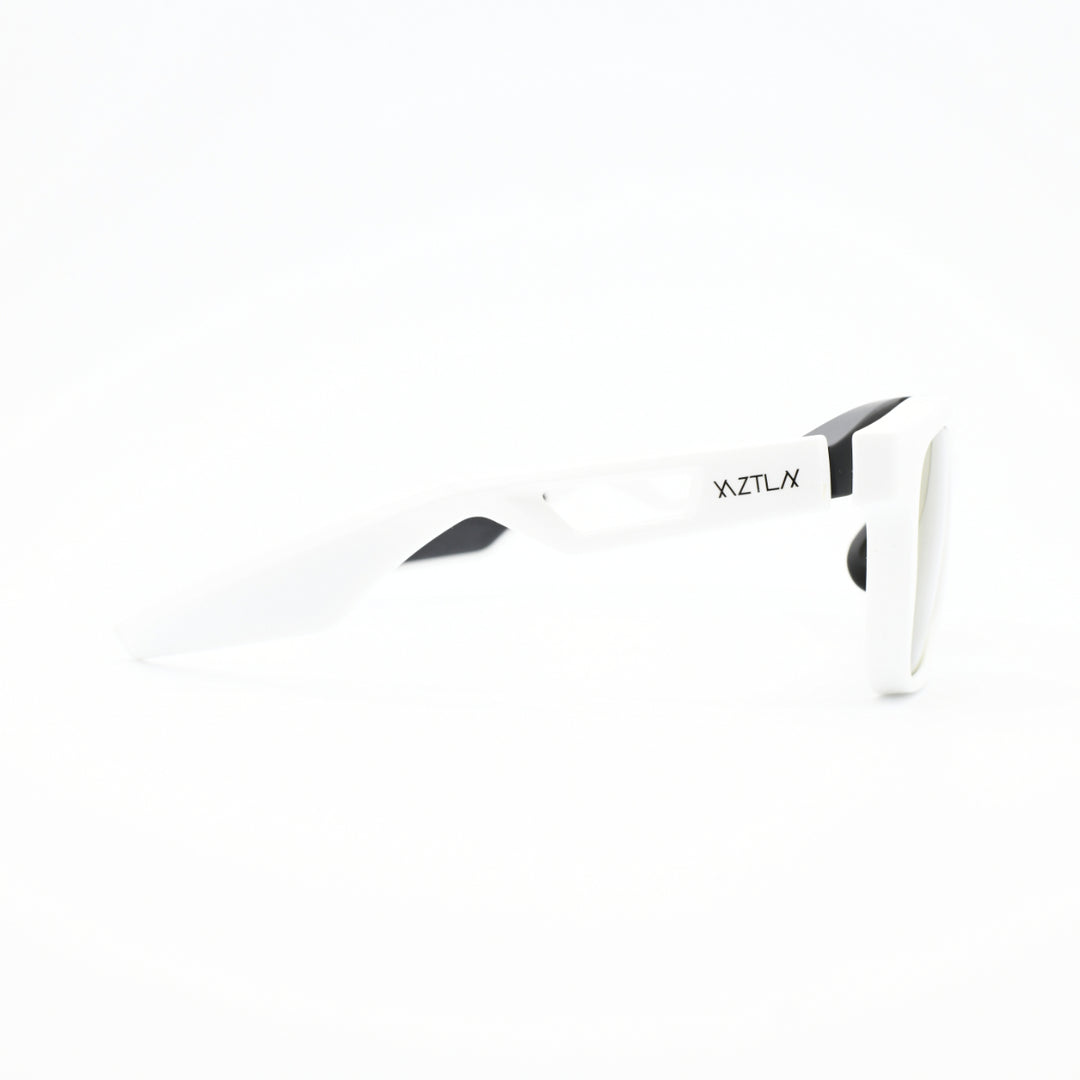 XAZTLAN ザストラン<br>CHEROKEE チェロキー<br>GLOSSY WHITE/Crysyal Amber Green R425<br>