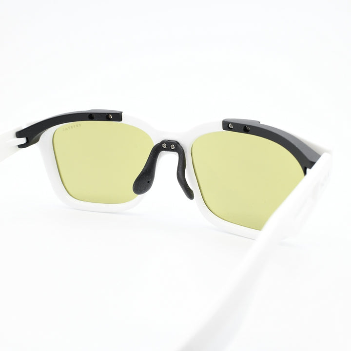 XAZTLAN ザストラン<br>CHEROKEE チェロキー<br>GLOSSY WHITE/Crysyal Amber Green R425<br>