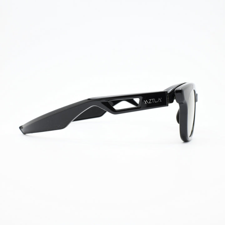 XAZTLAN ザストラン<br>APOLLOIII アポロIII<br>GLOSSY BLACK/Crysyal Amber Green R425<br>