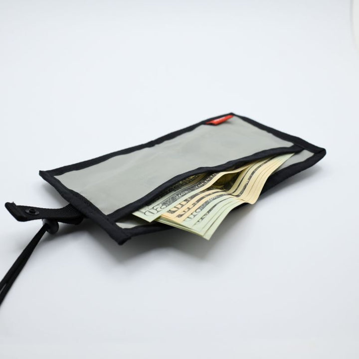 CHUMS チャムス<br>Recycle ID Card Money Holder リサイクルIDカードマネーホルダー(カードケース｜定期入れ)<br>