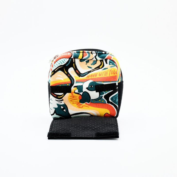 CHUMS チャムス<br>Smart Phone Stand Pouch Sweat Nylon スマートフォン スタンド ポーチ スウェットナイロン<br>