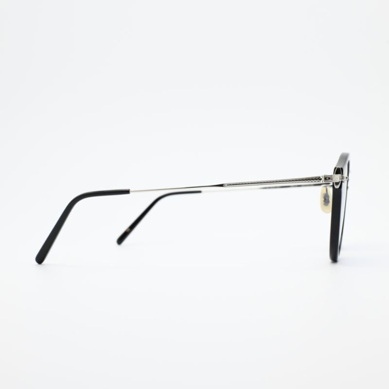 山田 涼介さん 着用モデル EYEVAN アイヴァン E-0505 col-PBK/S lens-LT BLU 47サイズ