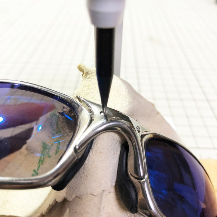 OAKLEY オークリー JULIET ジュリエット ノーズブリッジ修理 ノーズブリッジのピン代￥1100が別途必要になる場合がございます
