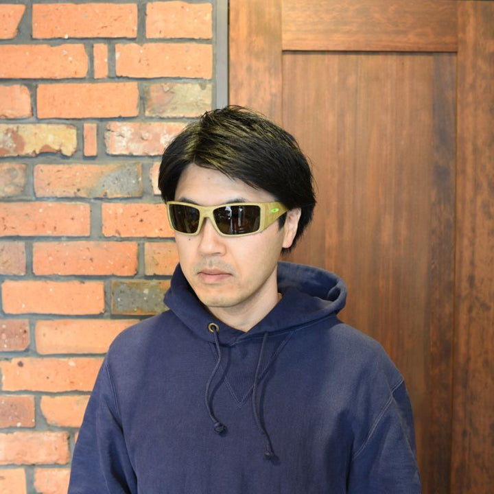 OAKLEY オークリー HELIOSTAT ヘリオスタット OO9231-1761 MATTE STONE DESERT TAN/PRIZM GREY POLARIZED ハイブリッジフィット COALESCE COLLECTION