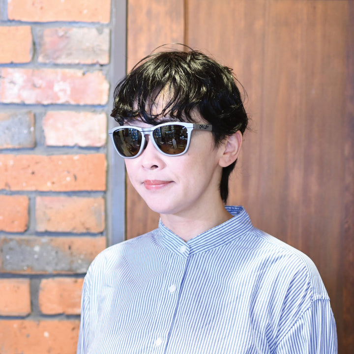 OAKLEY オークリー<br>FROGSKINS RANGE フロッグスキンレンジ OO9284A-1555<br>TITANIUM/PRIZM BLACK POLARIZED<br>